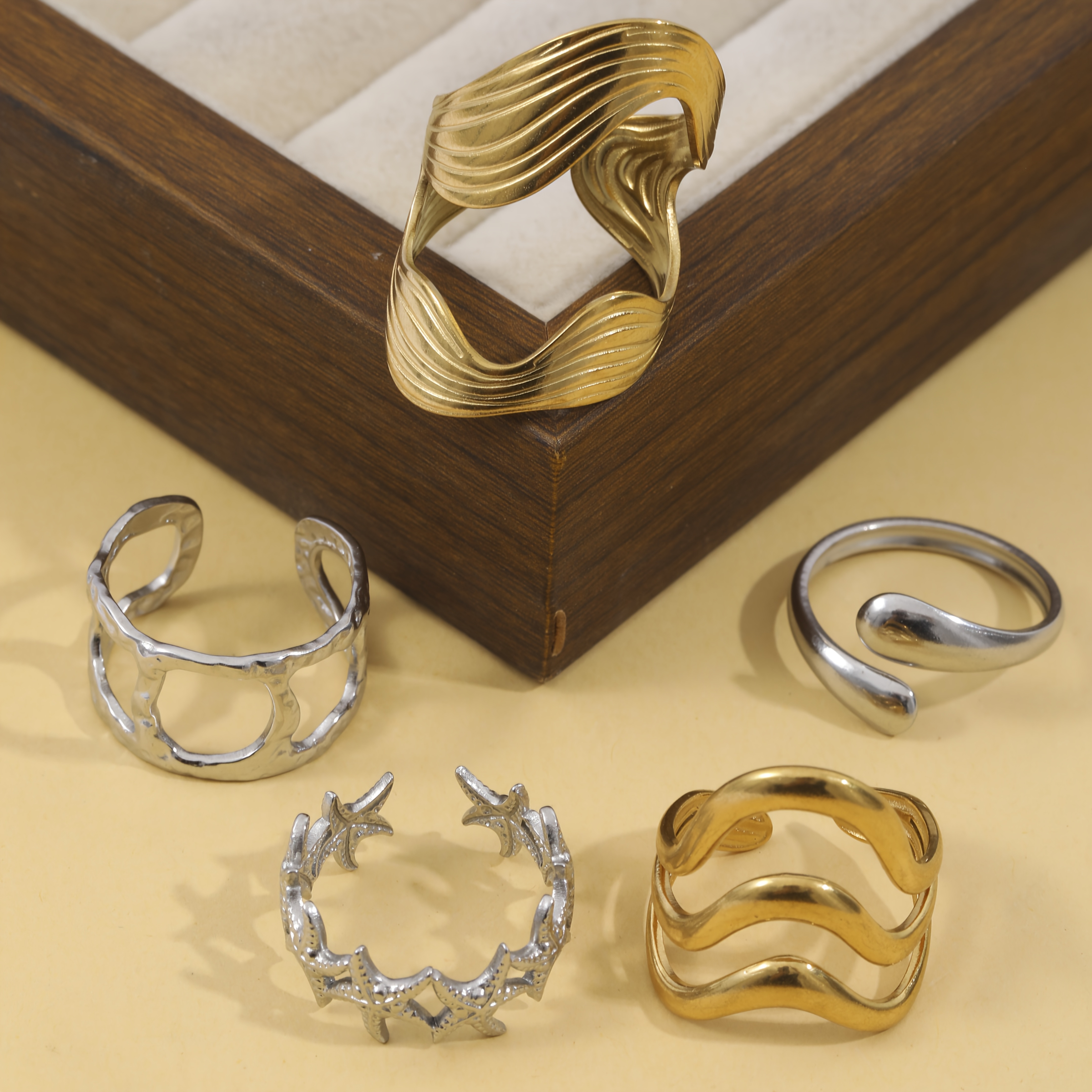 5pcs Golden and Silvery Stainless Steel Ring Set