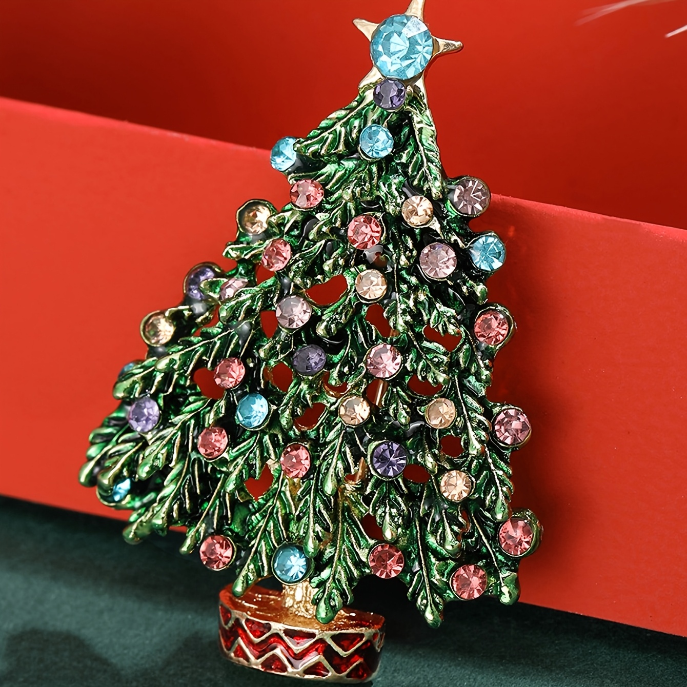 TEMU 1 Vintage Colored Christmas Tree Brooch, A Colorful -shaped Star-shaped Enamel Green Leaf Brooch. This Is A Festive And Sweater Accessory That