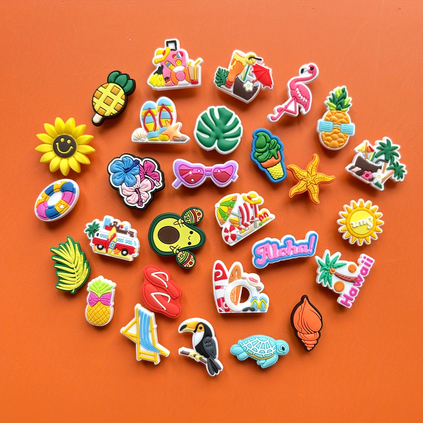 28 stuks Hawaïaanse schoencharmes - Ananas, Hibiscus, Palmboom, Surfplank \u0026  * PVC schoenaccessoires geschikt voor verjaardagen, Kerstmis, Valentijnsdag  feestartikelen, Hawaïaanse Luau ..., image size:1350x1350