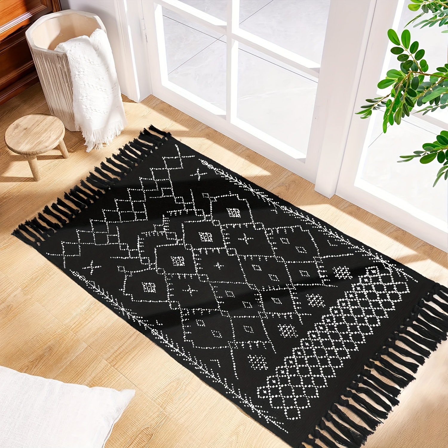 Bohemian Area Rug, Black and Cream White Geometric Runner Rug, 2 x 3 ft Cotton  Braided Rug with Tassels, Vintage Washable Rugs for Kitchen Floor Living  Laundry Room 