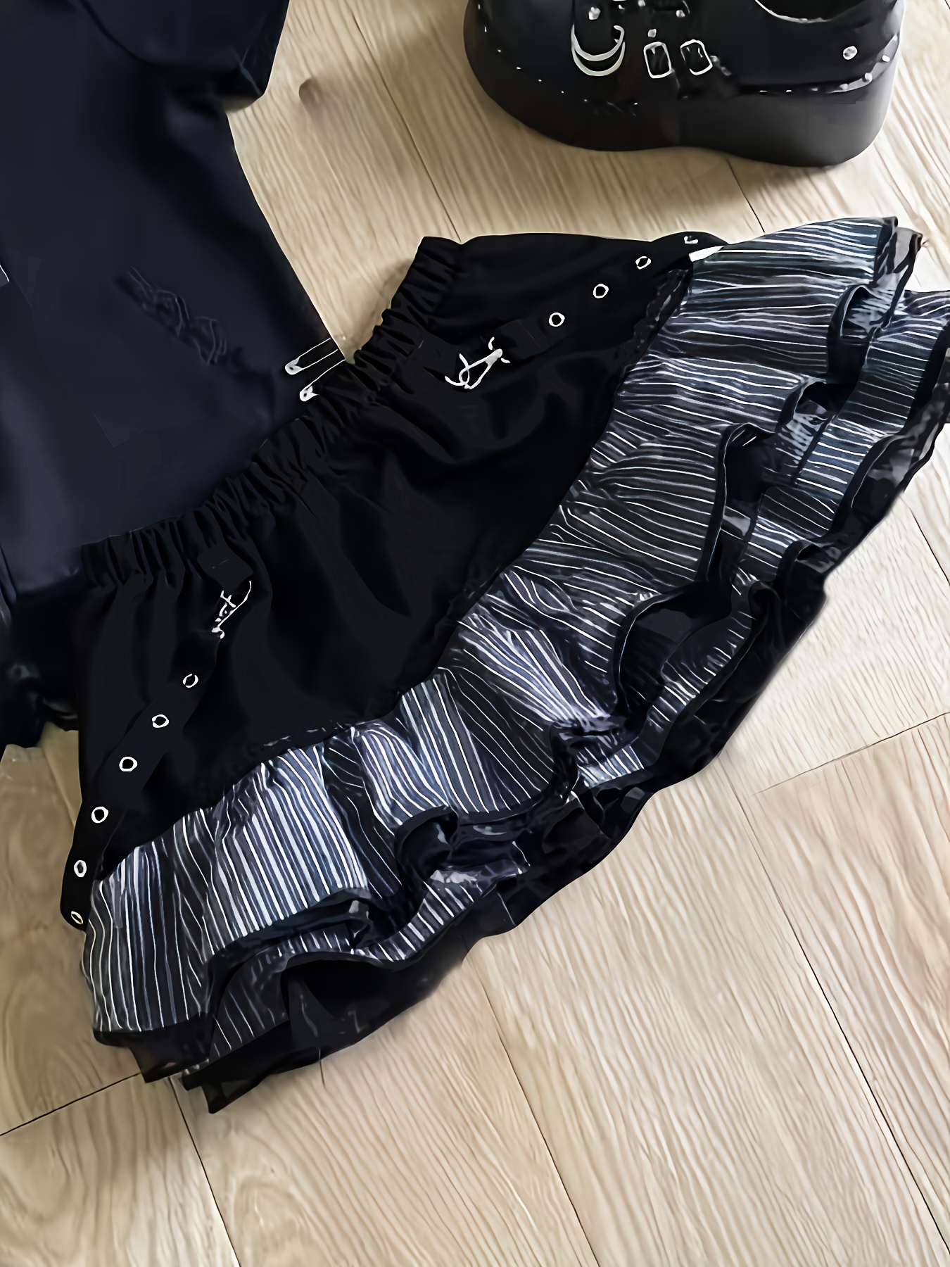 XY Korean Black Puffy Skirt, Y2K Aesthetic Spicy Striped for Petite  Women Summer Anti-See Through Mini Shorts, Chain Detail Punk