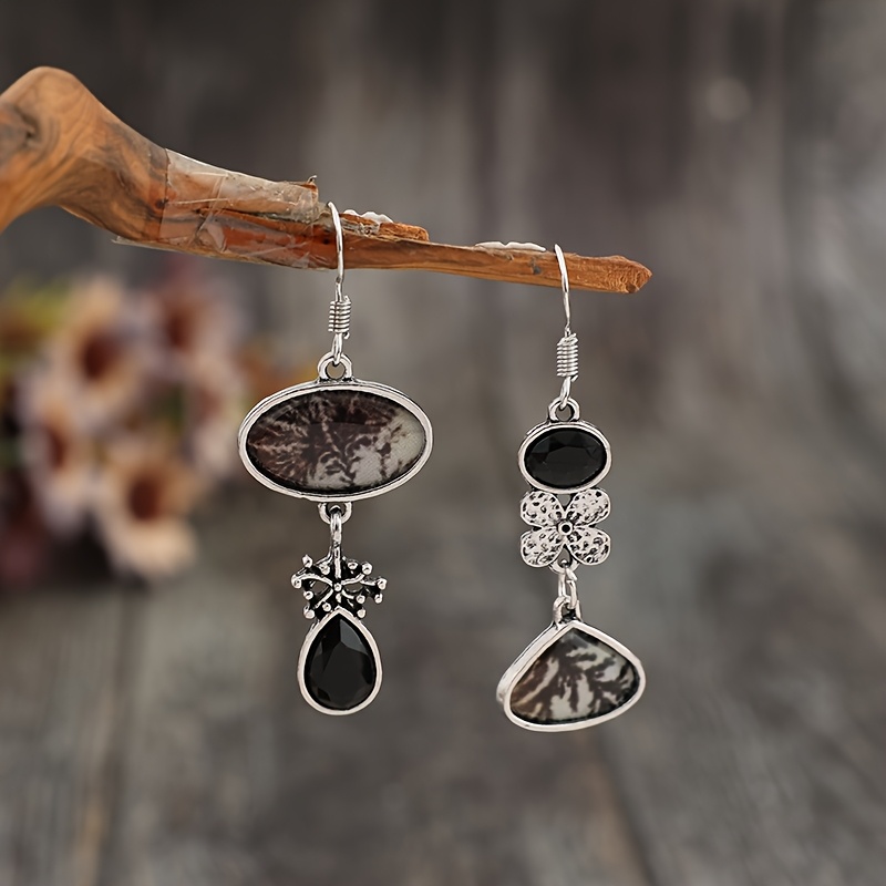 Image of A Pair Of Vintage Enamel Asymmetrical Earrings With Artistic Mid-century Leaf Texture, Creative And Ear Ornaments, For Teenager