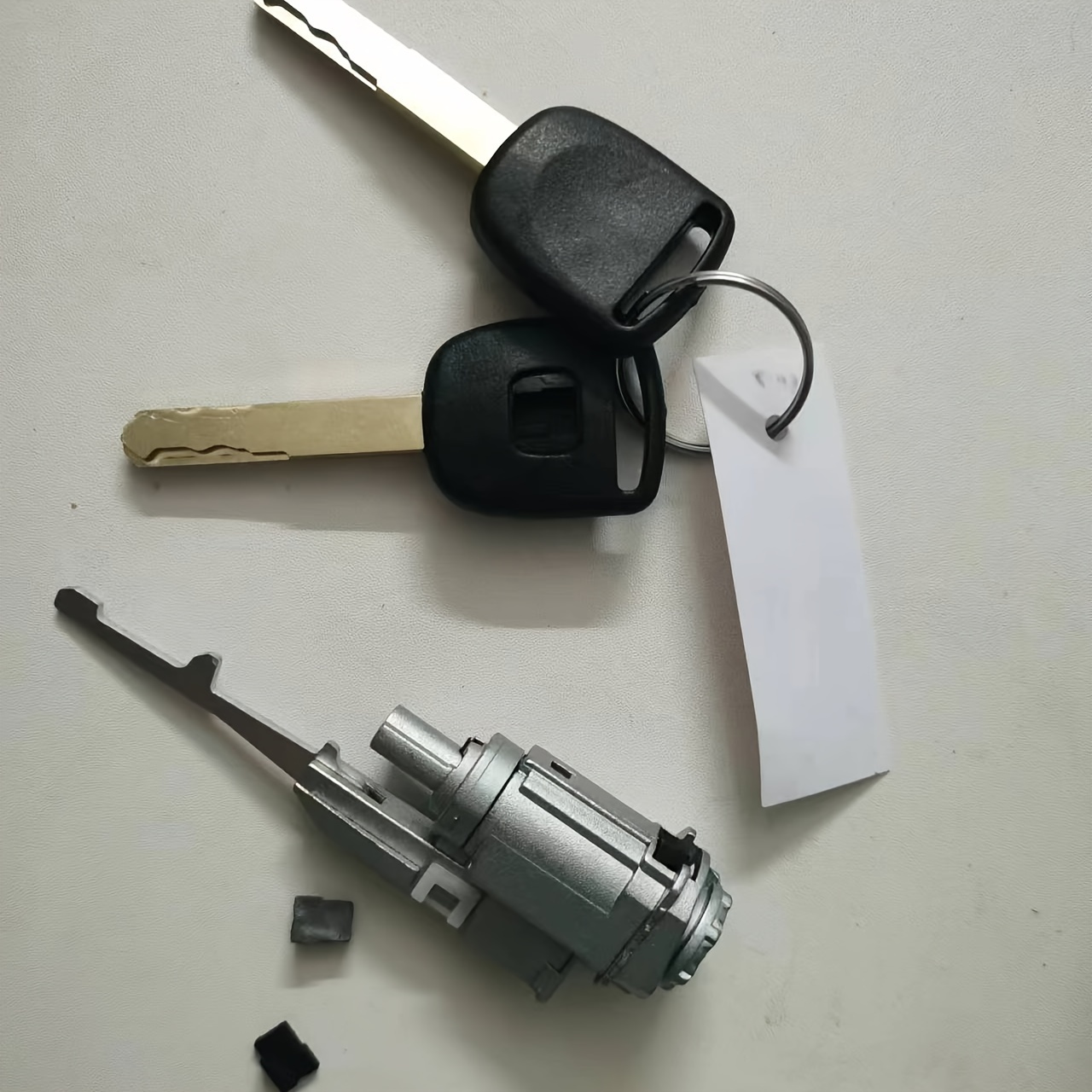 TEMU Universal Ignition Switch Lock Cylinder With 2 Keys - Replacement Kit For Vehicles, Sturdy Plastic Material, Fits Most Car Models