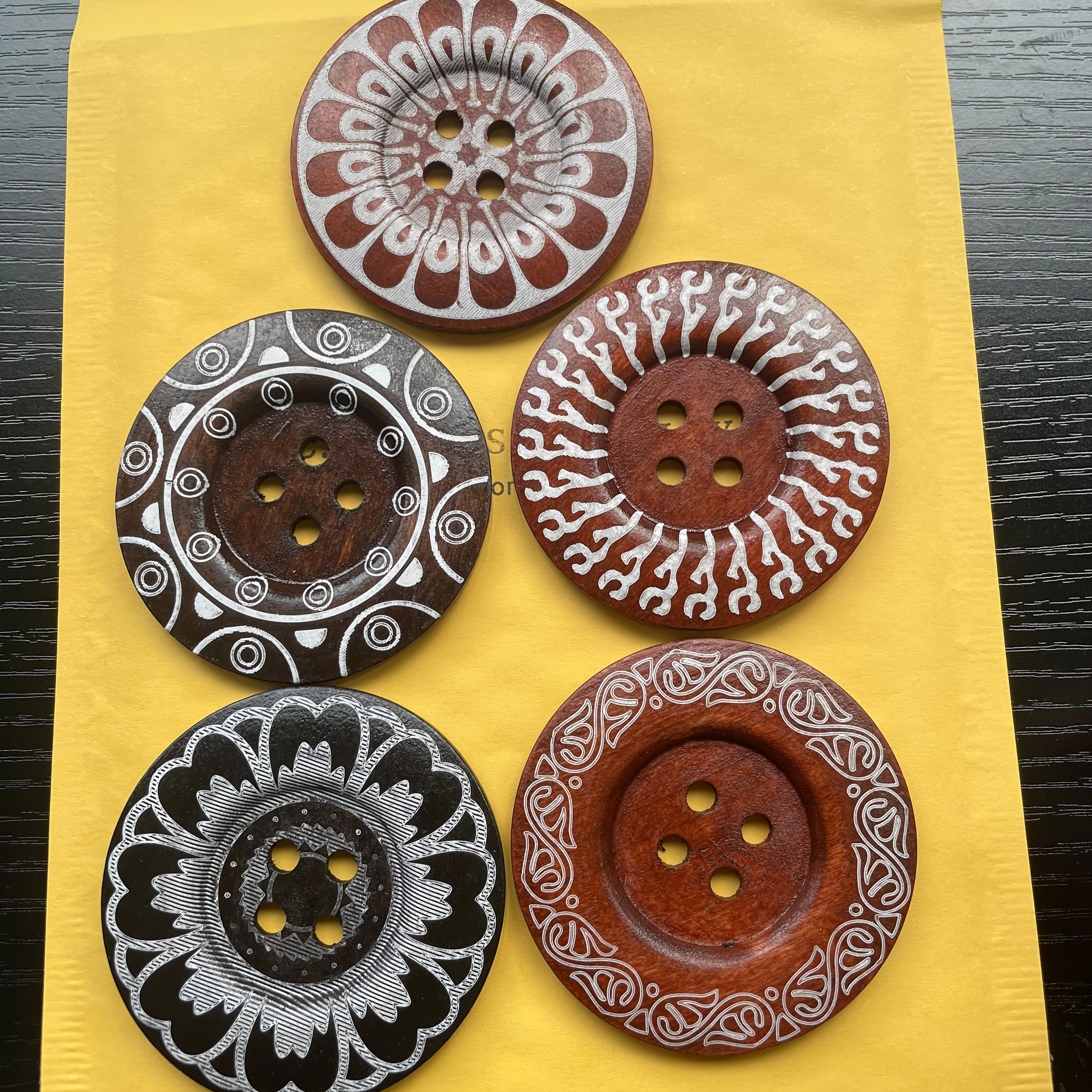 Image of Set Of 5 Large 60mm Wooden Decorative Buttons Featuring Vintage Floral And Abstract Patterns In Brown And Black - Perfect For Home Textiles, Curtains, And Handbags