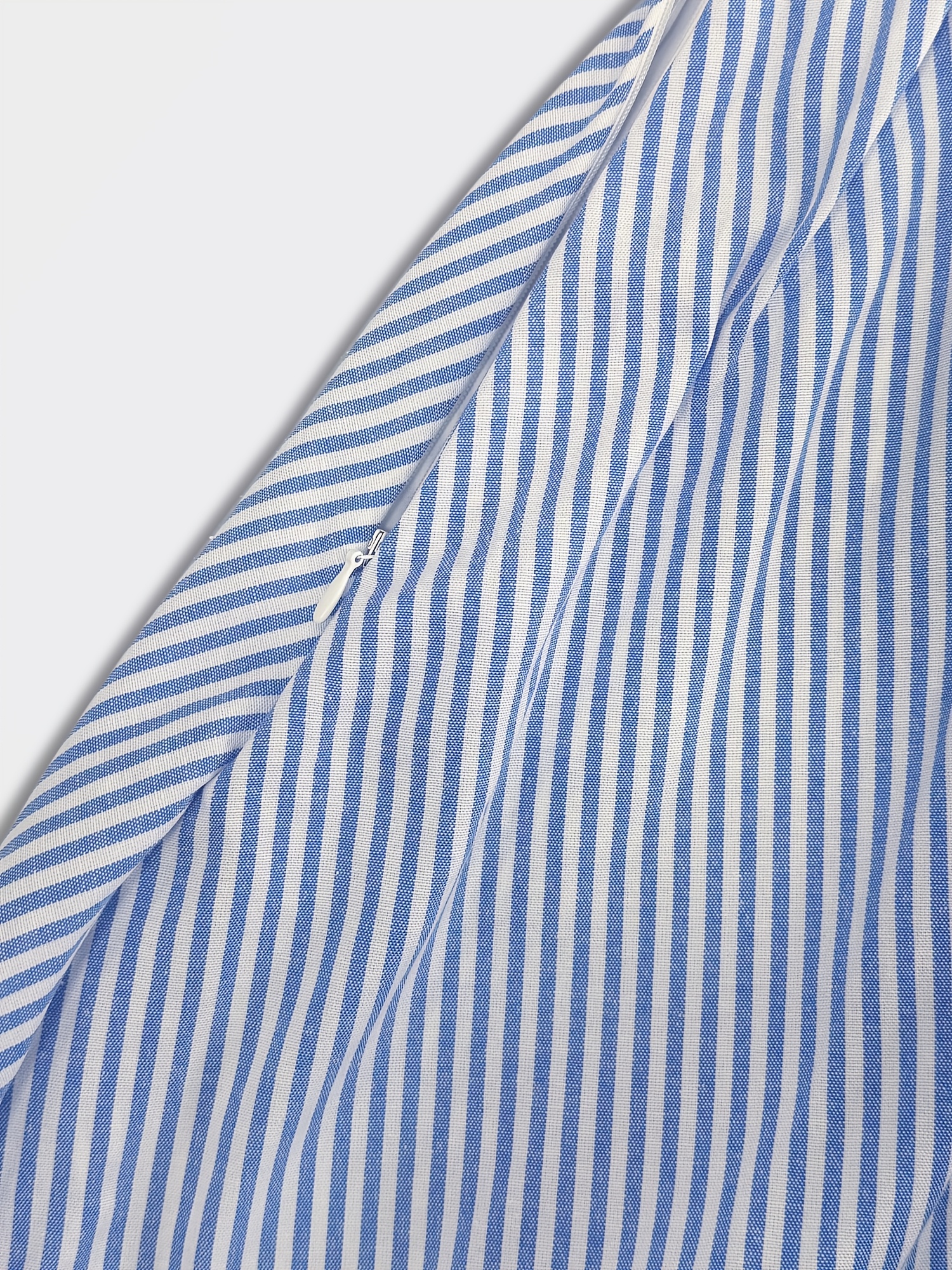 A Women'S Shirt Dress with a Blue And White Striped Collar, Cinched Waist, And A-Line Silhouette, Perfect for Various Occasions Such As Casual Outings, Work, Parties, And Dates, Offering a Relaxed Yet Elegant Style