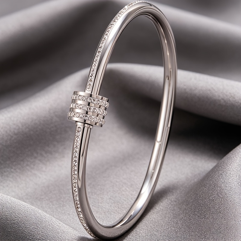 Women's 6pcs Exquisite Stainless Steel Bracelet Set