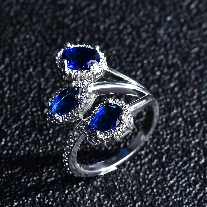 Women's Adjustable Ring with Sparkling Zirconia