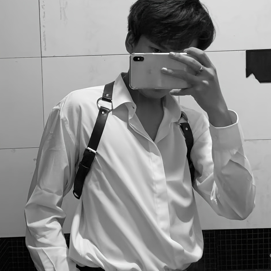 Edgy Adjustable Shirt Cumberbund Belt with Studs & Metallic Buckle
