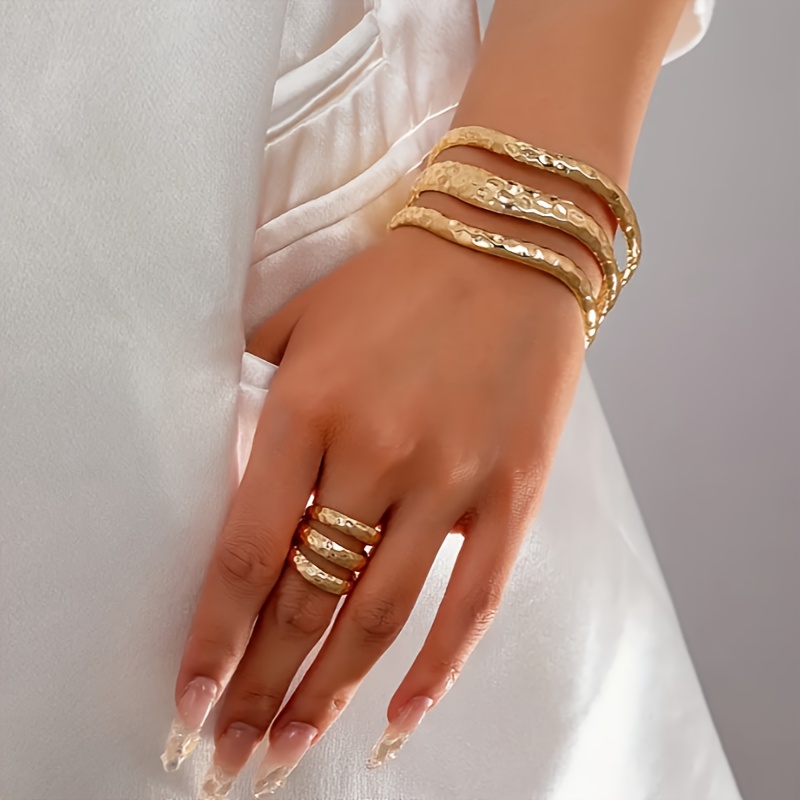 E-shop Neues Mode-Armband-Ring-Set mit Hohlem Design, Goldfarbenes Armband und Ring für den Täglichen Gebrauch