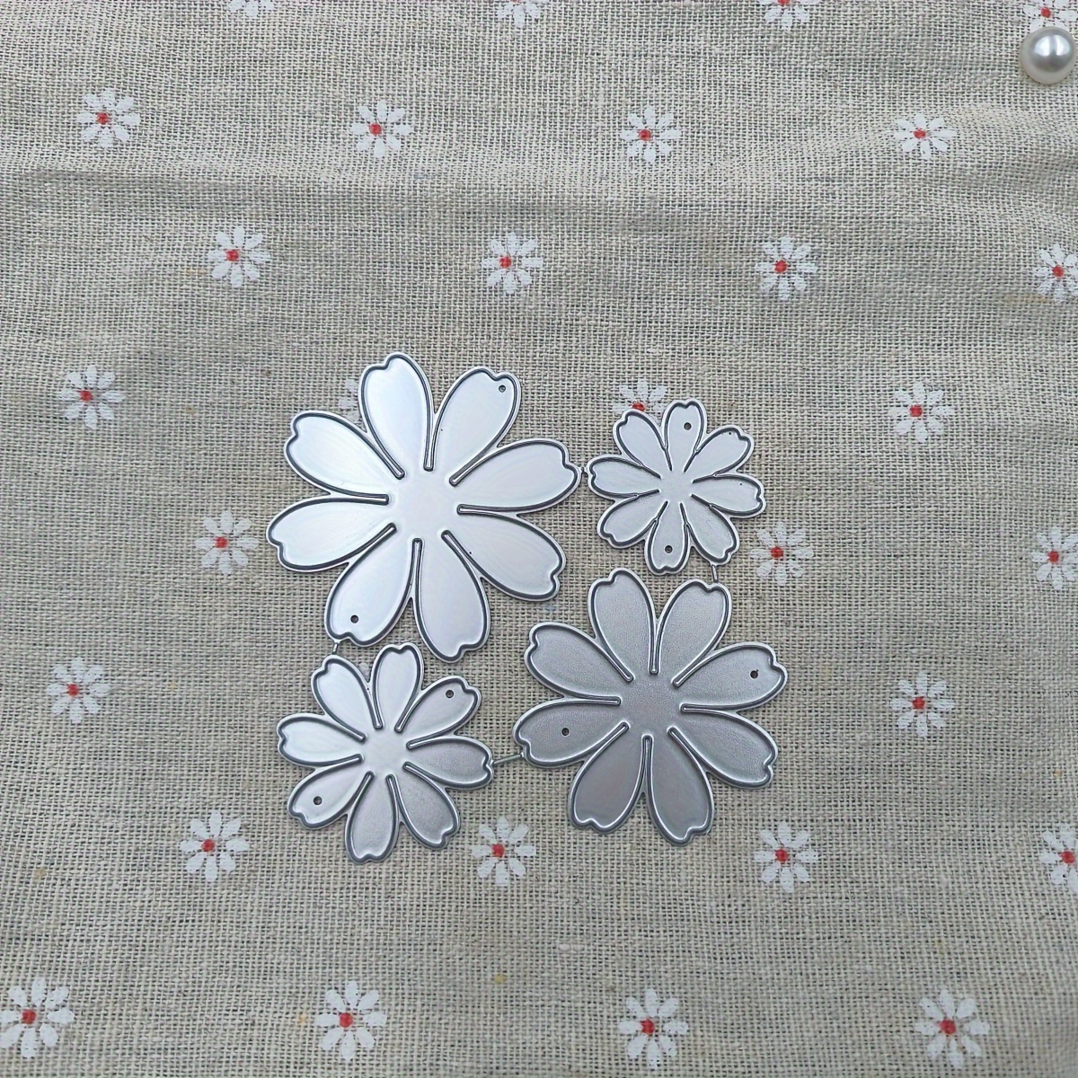 1pc Flower Metal Cutting Die For Diy Scrapbooking & Greeting Cards - Easy-to-use Crafting Tool For Stunning Decorations