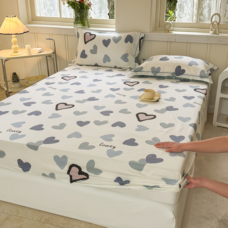 Image of 1pc Cotton 200tc Heart Fitted Sheet Bed Sheet, Breathable For Bedroom - No Pillowcase Included