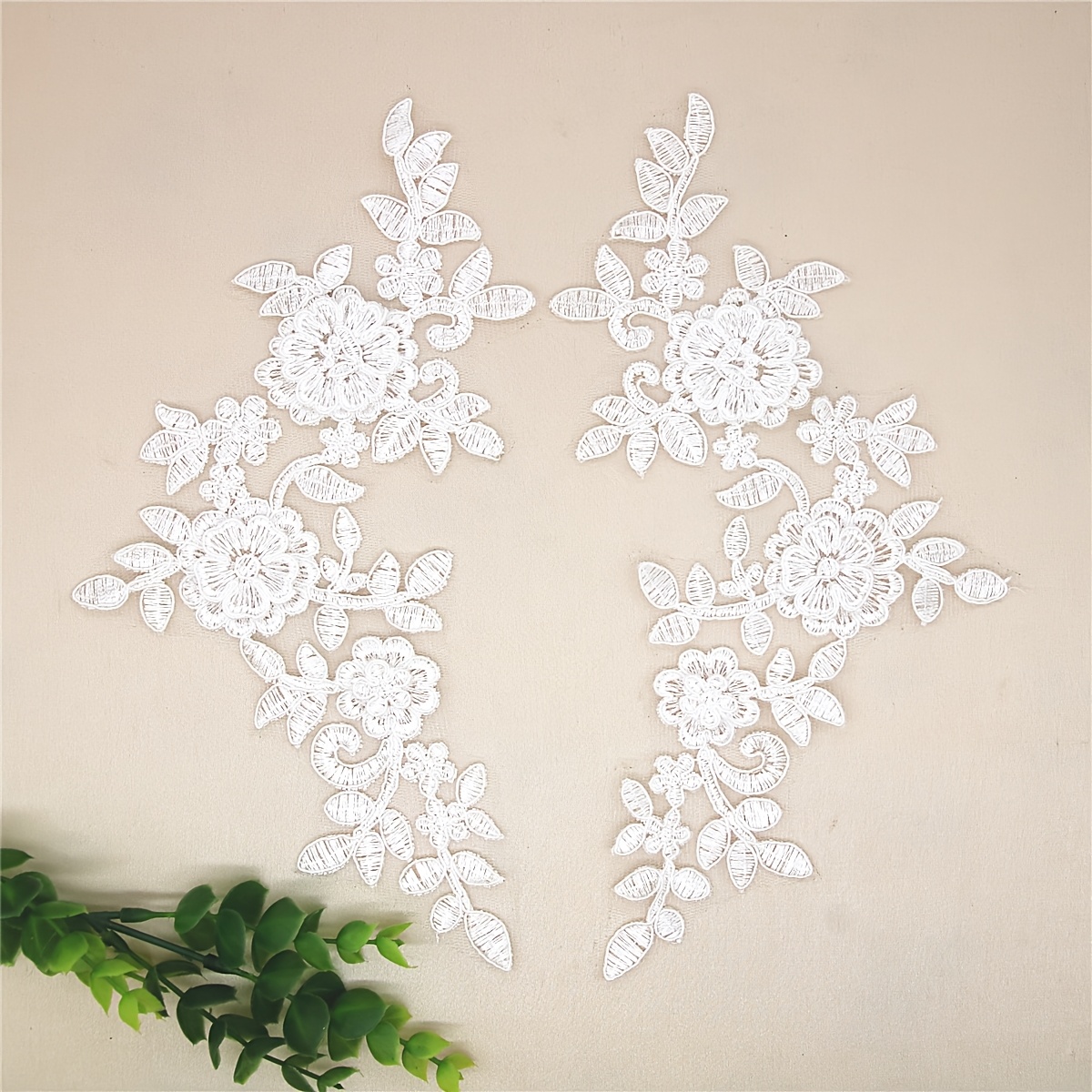 2pcs Water-Soluble Lace Flower Appliques for Dresses