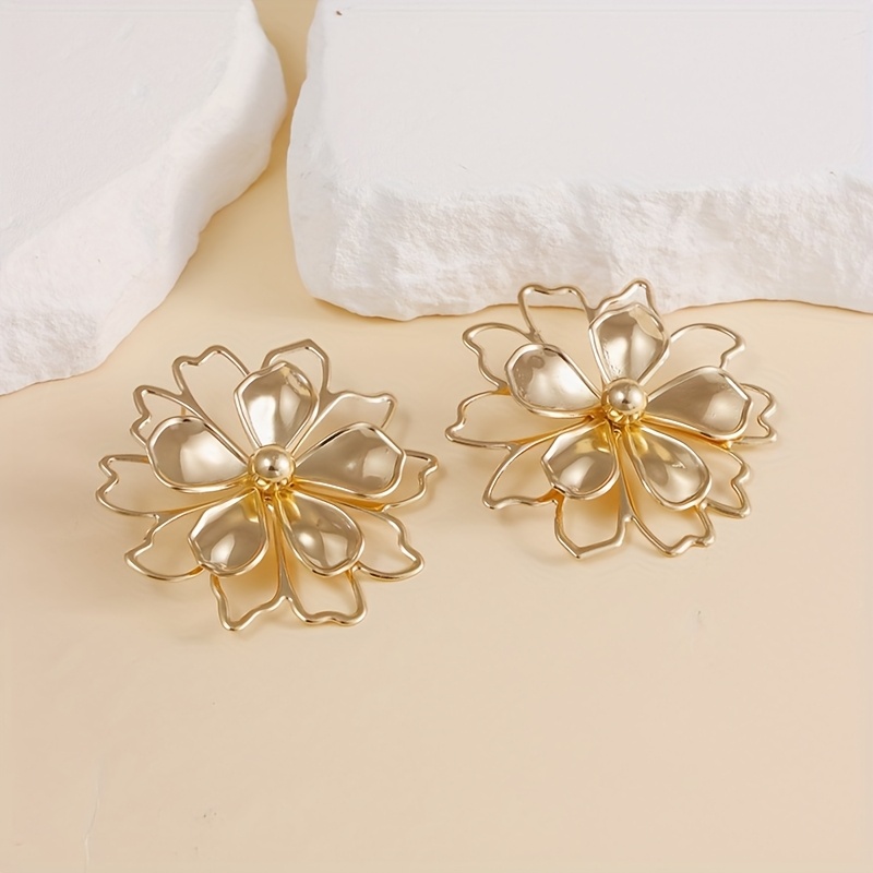 Stylish Exaggerated Flower Earrings for Women