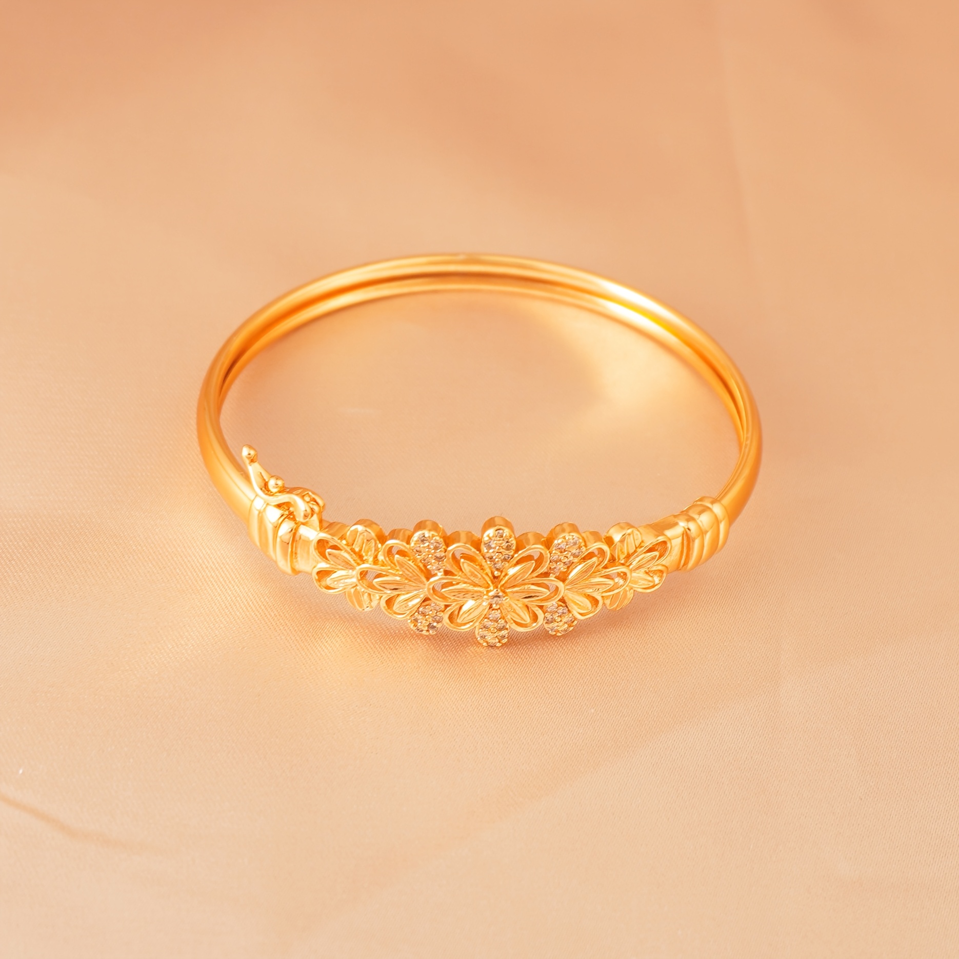 Elegant Bohemian Golden-Tone Bracelet Set with Sparkling Zirconia Accents – Intricate Floral and Geometric Designs, Ideal for Daily Wear & Special Occasions, Perfect Gift for Friends, Lovers, Mothers, Daily Wear Jewelry|Bohemian Style Bracelet|Open Cuff Bracelet