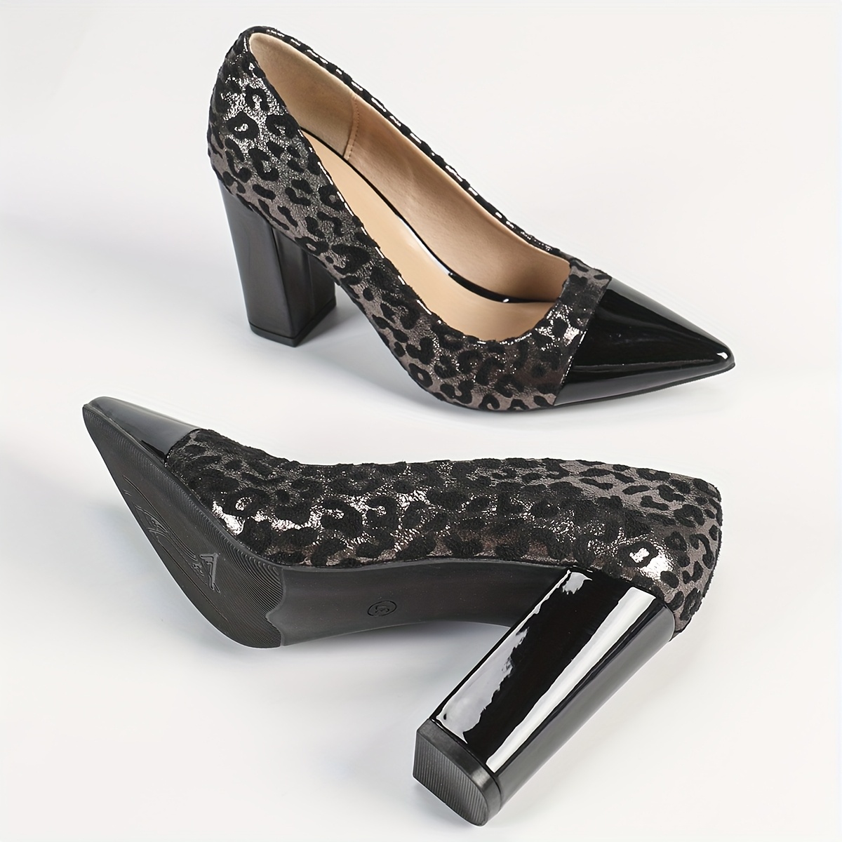 European And American Style Fashionable Chunky Heel Shoes with Leopard Print, Elegant Pointed Toe, New High Heels for Spring, Summer, Autumn, And Winter 2025.