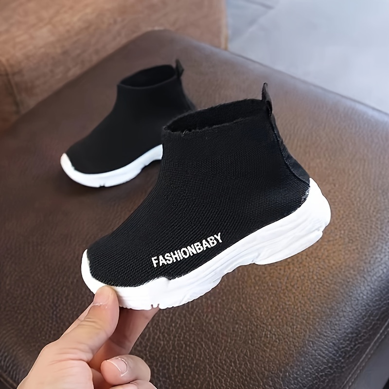 Fashionable Knit Shoes