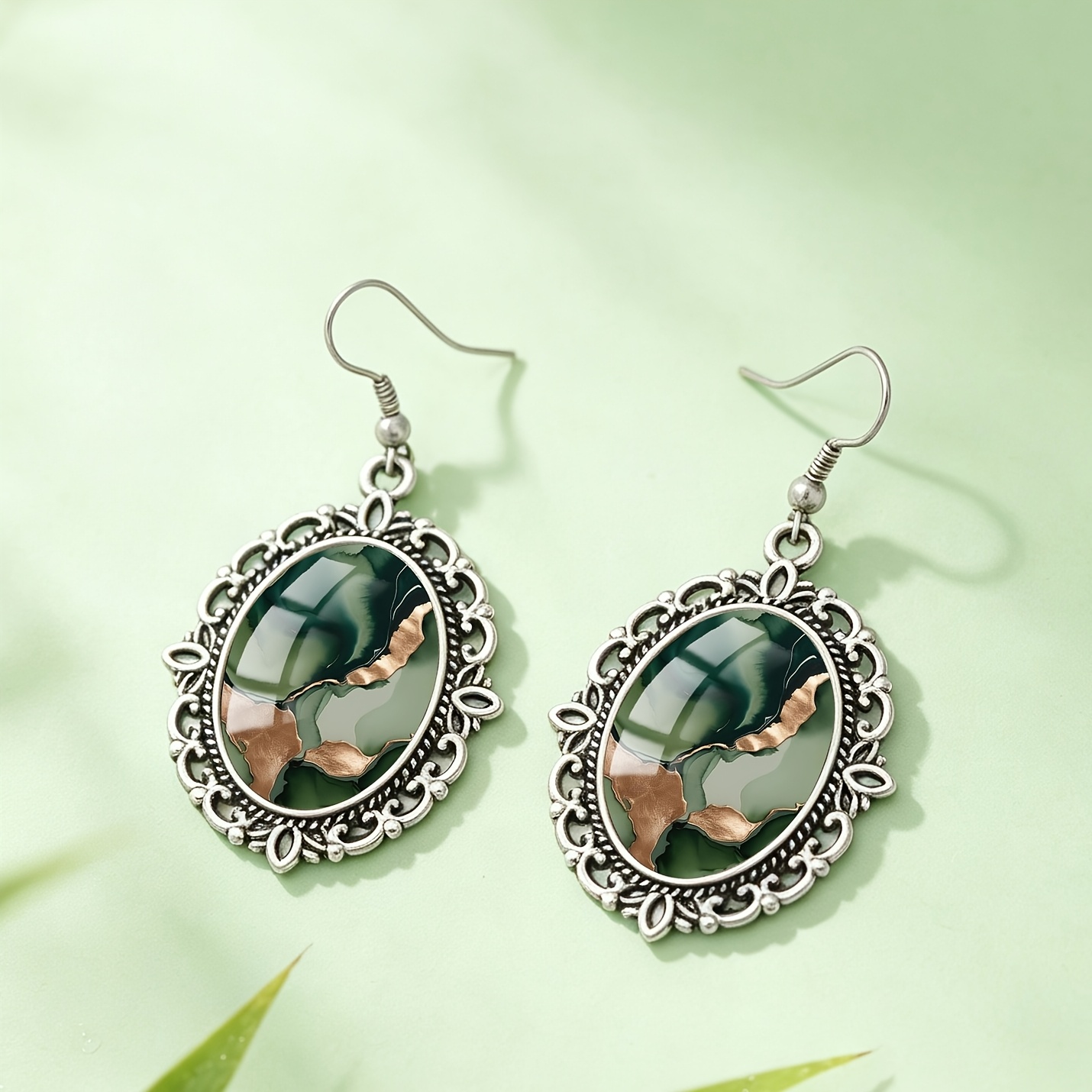Women's Dark Green Gradient Copper Fluid Rock Layer Earrings