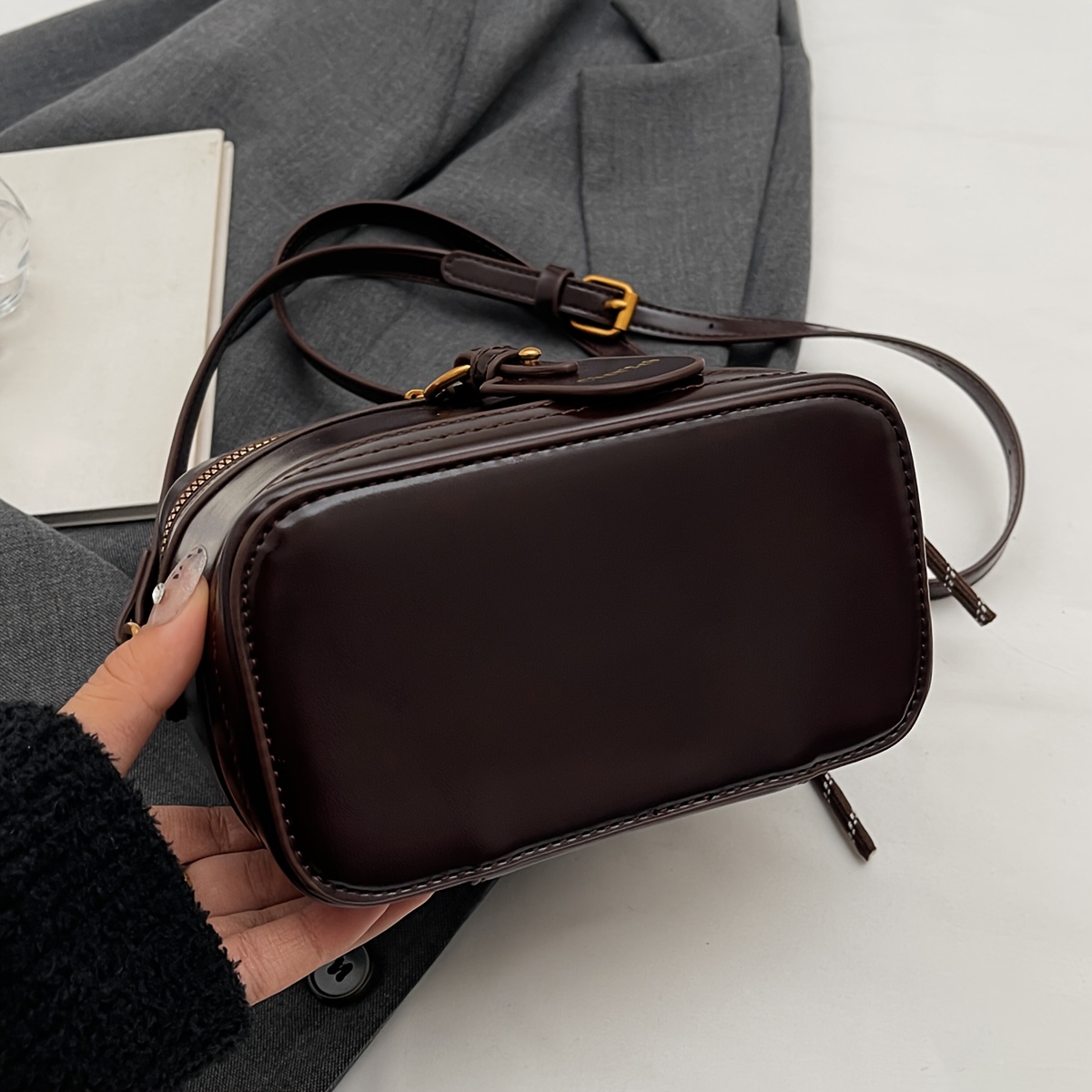 Elegant Retro Women's Crossbody Bag with Bell Pendant – Stylish Brown Handbag with Adjustable Strap, Zipper Closure, and Golden-Tone Hardware for Work, Date, Shop, and Party