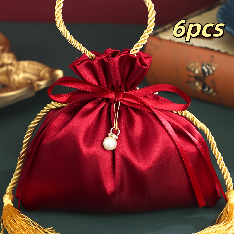 TEMU 6 sacs avec pompons et cordons de serrage - Sacs à main rouges et dorés en polyester, idéaux pour la décoration de fêtes, de cadeaux et de