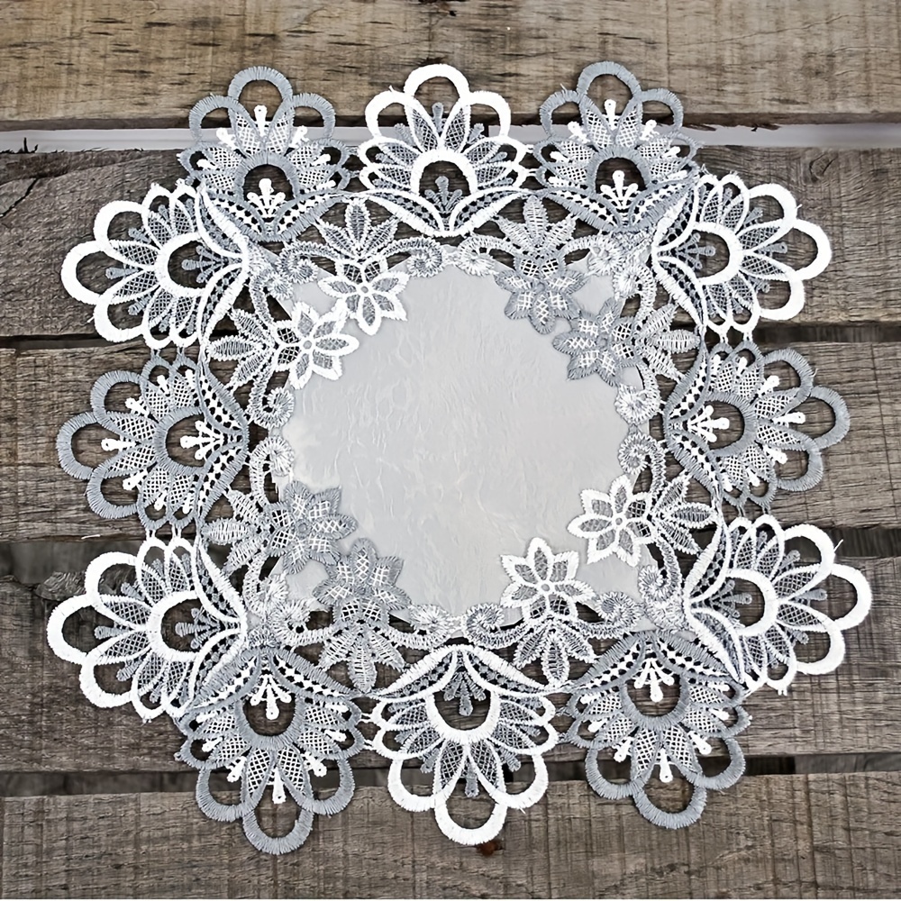 Gray Square Dining Mat Made Of Polyester