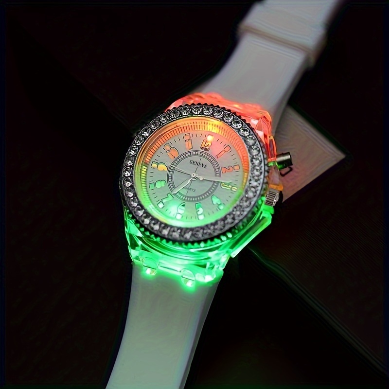 Montre Quartz Lumineuse LED Brille Dans La Nuit Analogique Strass Brillants Pour Femmes Et Filles