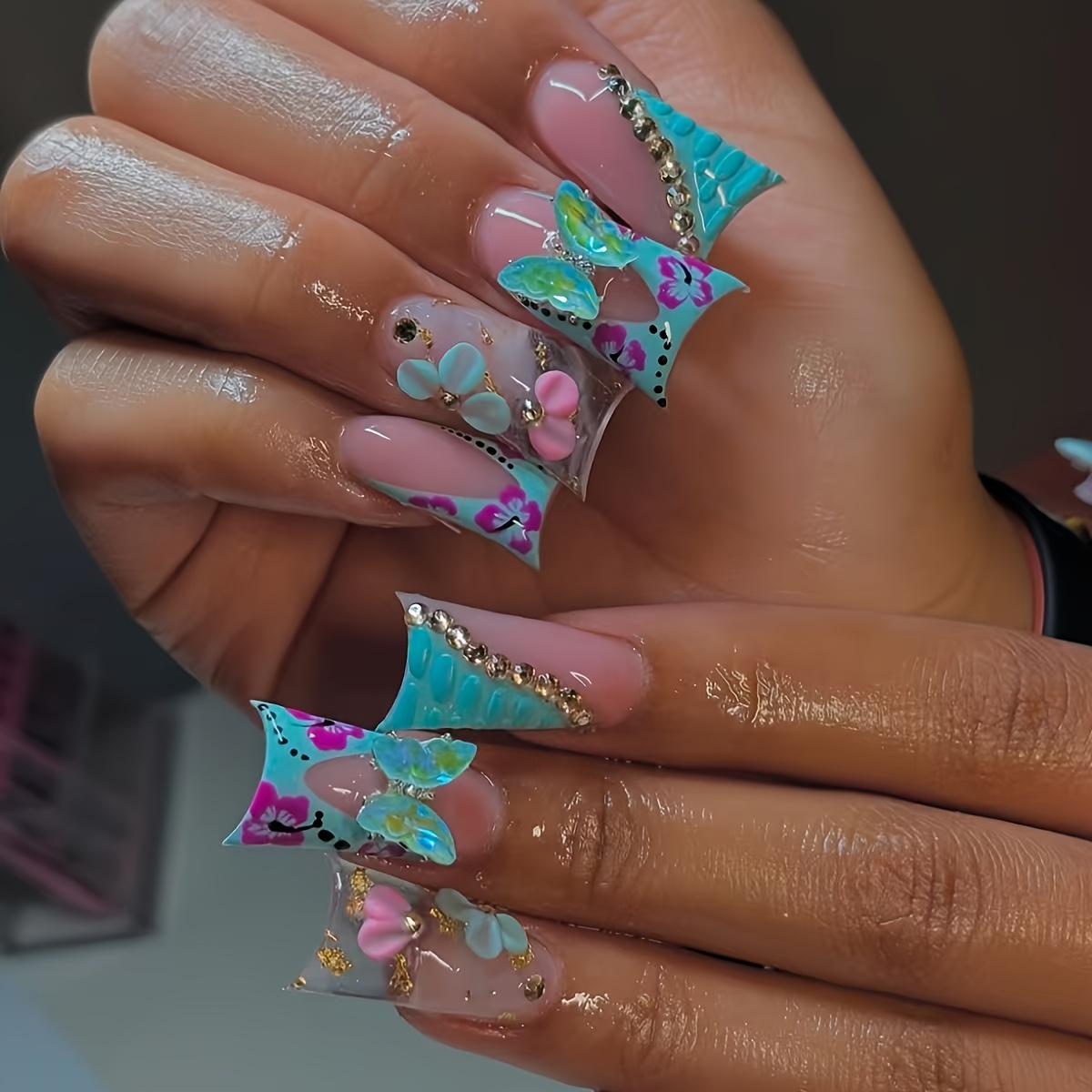 24pcs Duck Mouth Style Y2K Spicy Mint Green Pink Gradient 3D Floral Butterfly Decor Shimmering Glitter Golden Foil Reusable Full Cover Press-On Nails Set Suitable for Women Daily Party Prom Vacation Nail Art Decoration