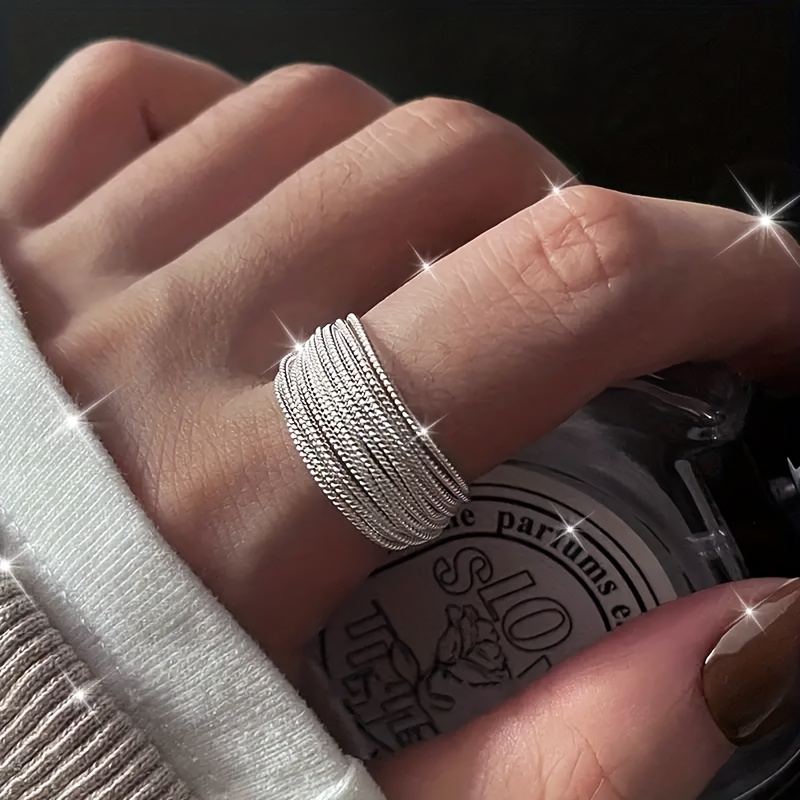 E-shop Ein orientalischer High-End-Ring im neuen Stil mit Super---Design, offener, verstellbarer Fashion-Heavy-Metal-Textur-Indexfinger-Ring-Schnalle