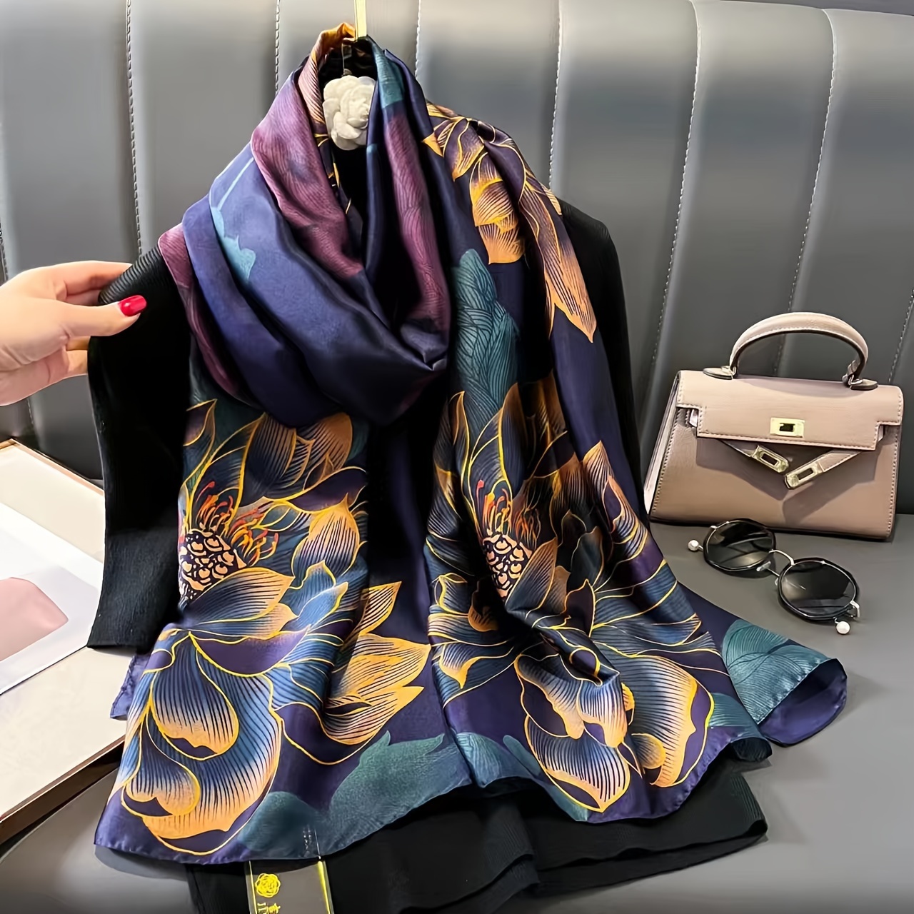 

Vintage Print Simulated Silk Scarf Thin Smooth Shawl Elegant Style Windproof Sunscreen Travel Scarf