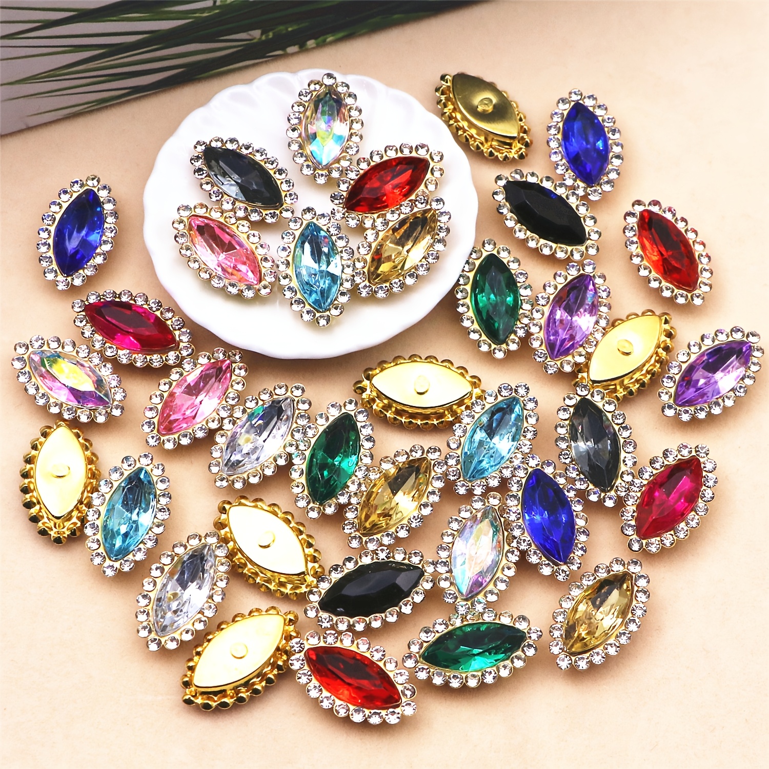 

50pcs Embellissements en Strass Acrylique Multicolores, Couleurs Assorties, pour Accessoires de Mode DIY, Vêtements, Chaussures, Chapeaux et Décoration de Sacs, Perles pour