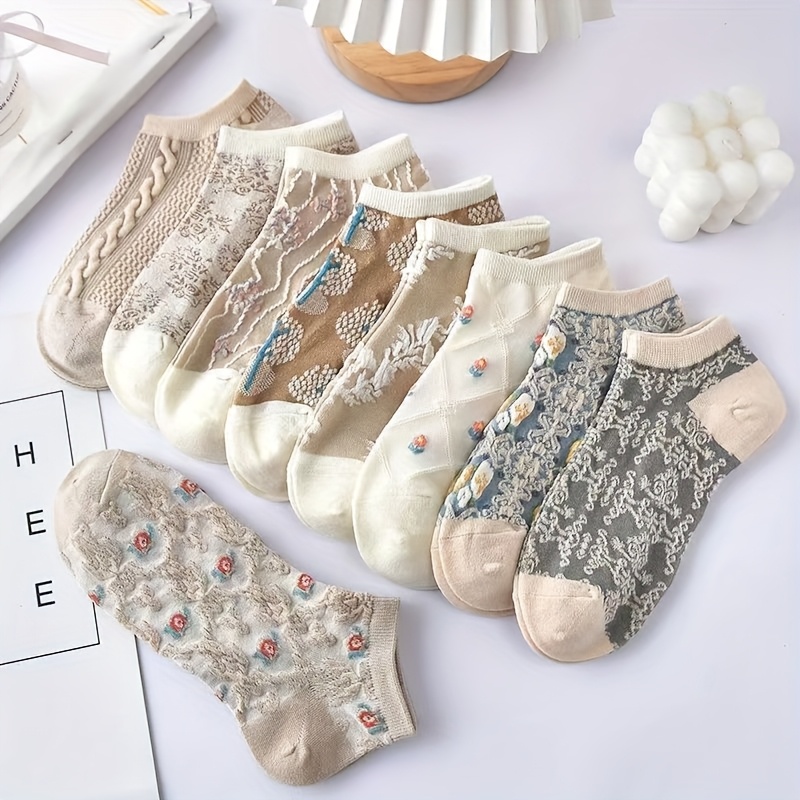 E-shop Diese 9 Paar Damen Sommer Socken sind atmungsaktiv und saugen Feuchtigkeit auf. Hergestellt aus hochwertigem Material, bieten sie einen weichen