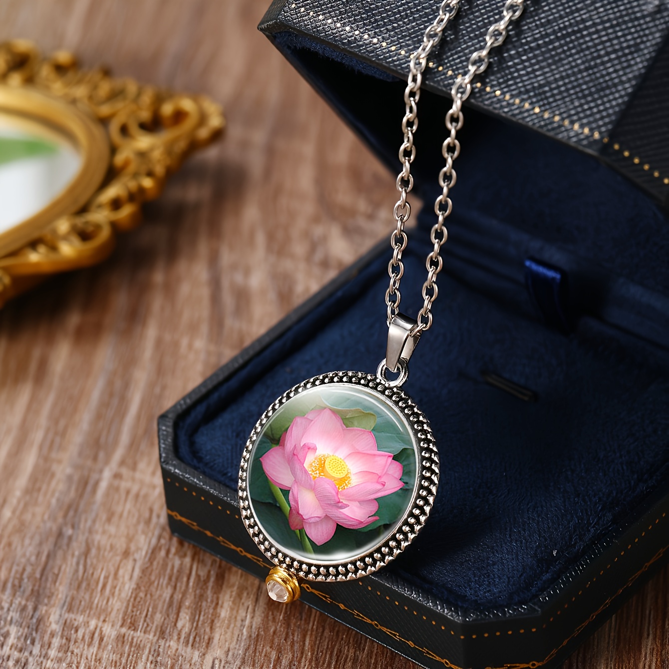 3pcs Classic Round Glass Base Jewelry Set with Pink Lotus Design