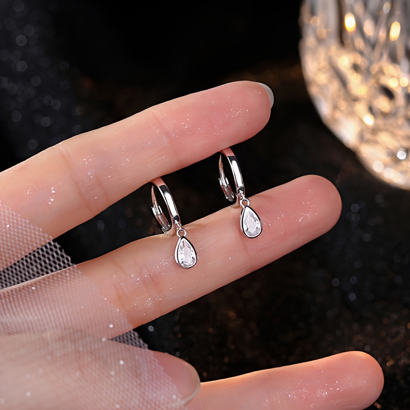 

Boucles d'Oreilles 925 Faible Allergie pour Femmes, Luxe Léger, , Tempérament, Clips d'Oreille, Saint-Valentin, Fête des Mères, Cadeau pour Femmes, Boîte de Rangement Anti-Oxydation, 3.5g