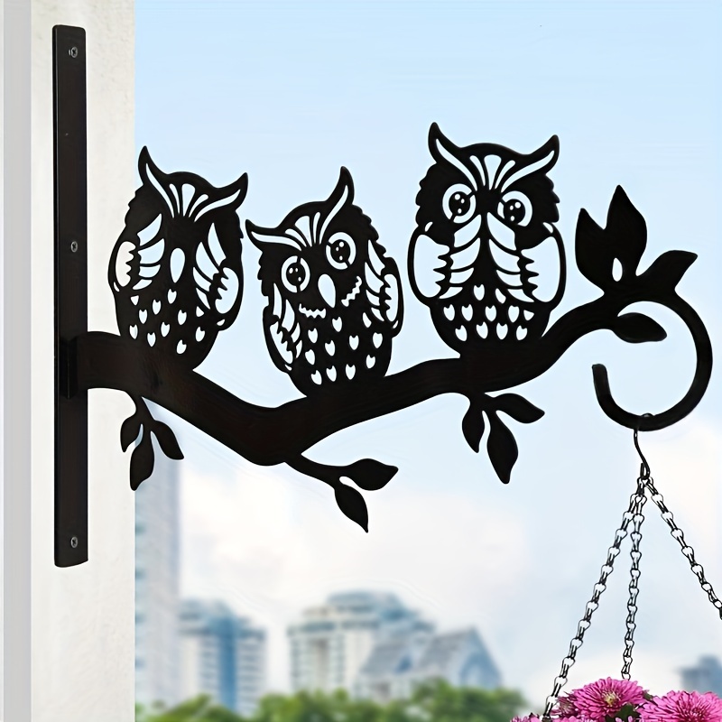 

Art Deco Iron Owl-shaped Hanging Bracket For Plant Baskets With Screw-in Mount, Indoor And Outdoor Patterned Plant Stand - Irregular Shape