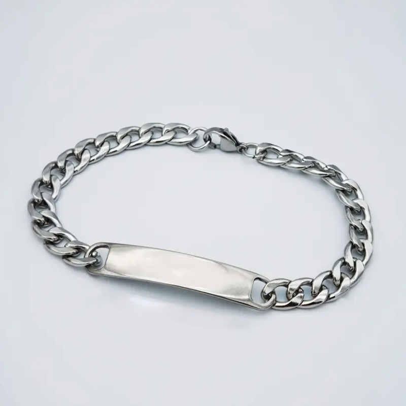 E-shop Individuelles Cuban Link Armband für Männer - Personalisiertes Gravur mit Name//Nachricht, Hochwertiges Metall in Edeloptik, Geschenk zum