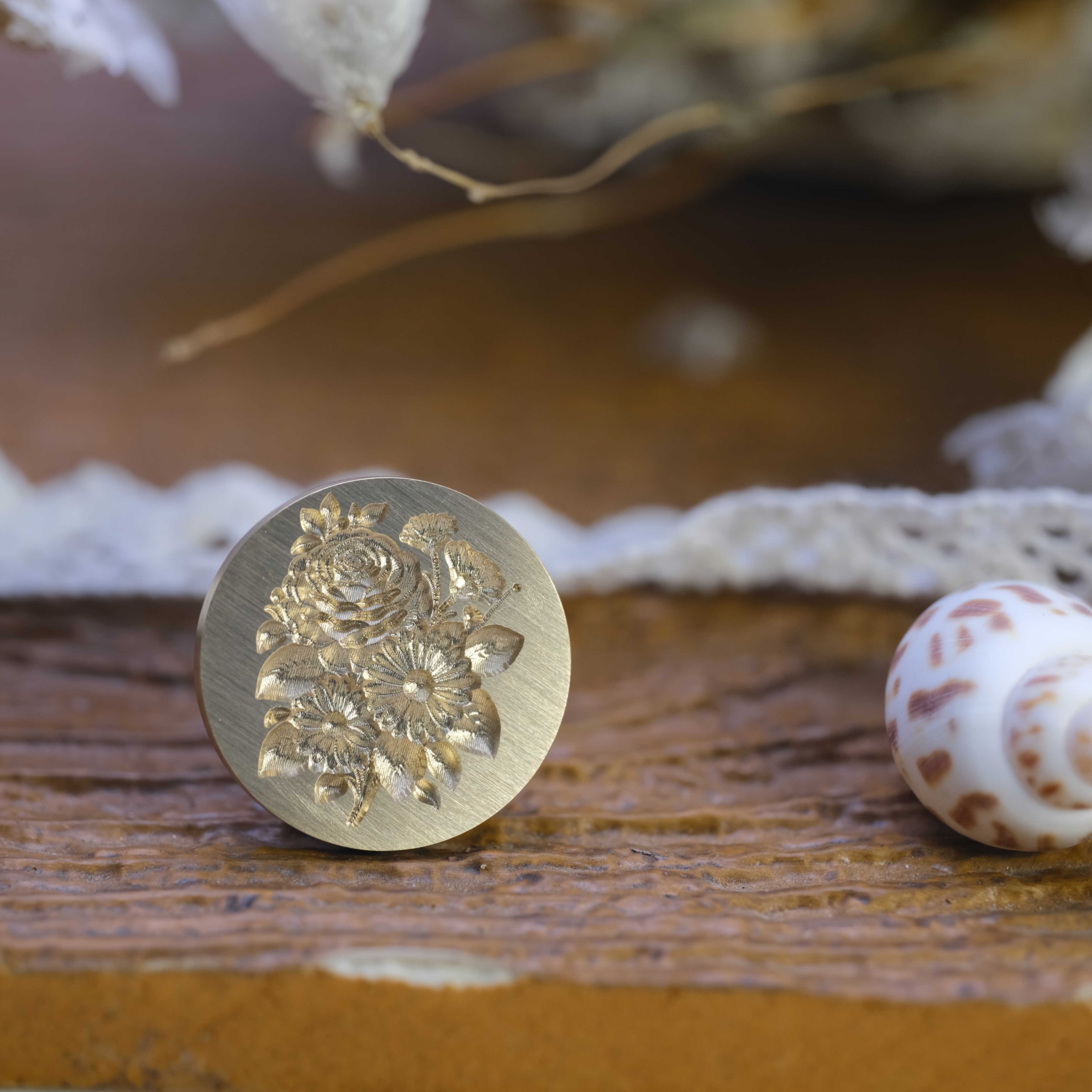 Brass Stamp Head with Creative Flower Pattern Design