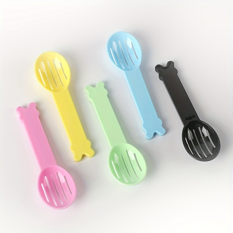 Hamster Sand Scoop Cleaning Tool for Efficient Bathroom Maintenance