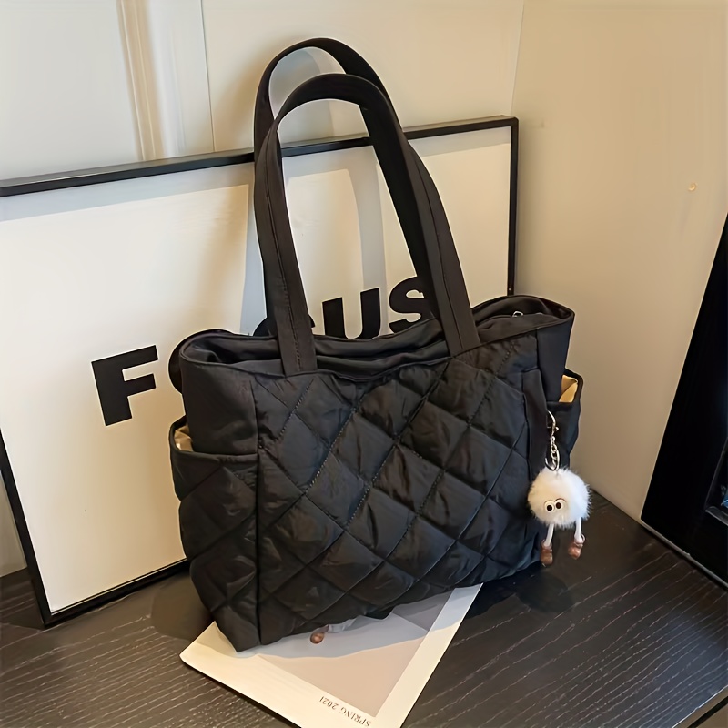 Image of Women's Quilted Tote Bag - Spacious Zippered Shoulder Purse Suitable For Daily , Travel & - Casual Elegant Handbag With Strap, ( In /color For )