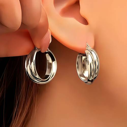 A Pair of Ins-style Fashion Double-layer Hug Earrings for Women, Exquisite and Fade-resistant, 304 Stainless Steel with 18K Golden Plating, Vintage Earrings