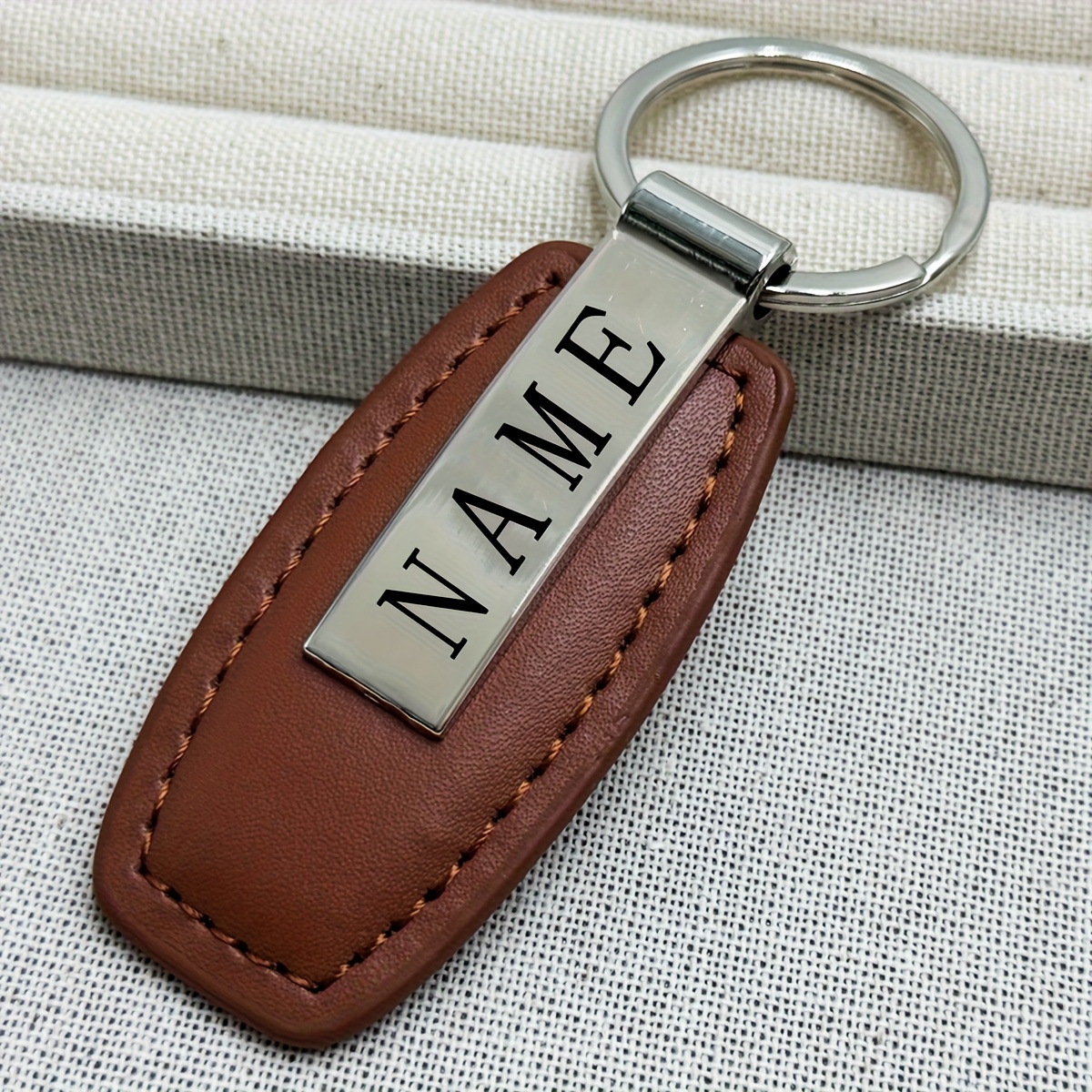 TEMU Porte-clés en métal et simili cuir PU personnalisé avec logo et nom – Accessoire de quincaillerie pour voiture ou moto – Pendentif boucle cadeau