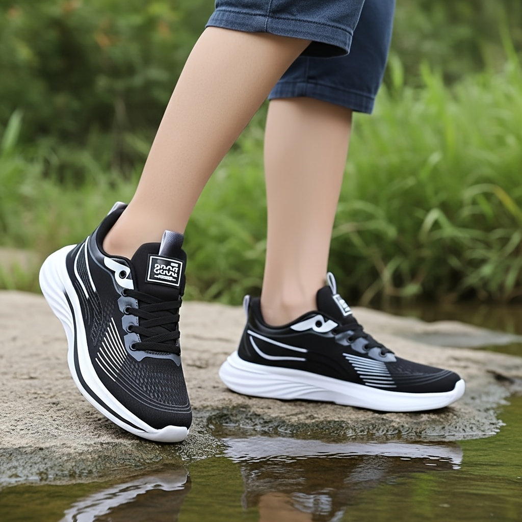 Men's & Women's (Unisex) Lightweight Low-Top Sneakers - Breathable Mesh Running Shoes with EVA Shock-Absorbing Sole, Anti-Slip Wide Toe Box - Plus Size Sneakers Suitable for Training,, Tennis, Walking - Spring/Autumn Casual Wear