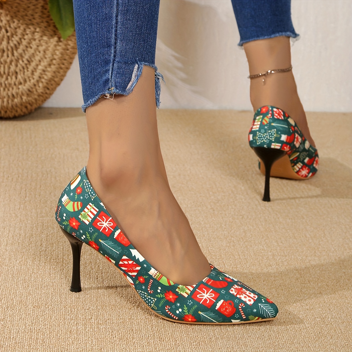 

Women's Casual Christmas-themed Printed Pointed Toe Pumps With Stiletto Heel, Fabric Upper & , High Heel Shoes