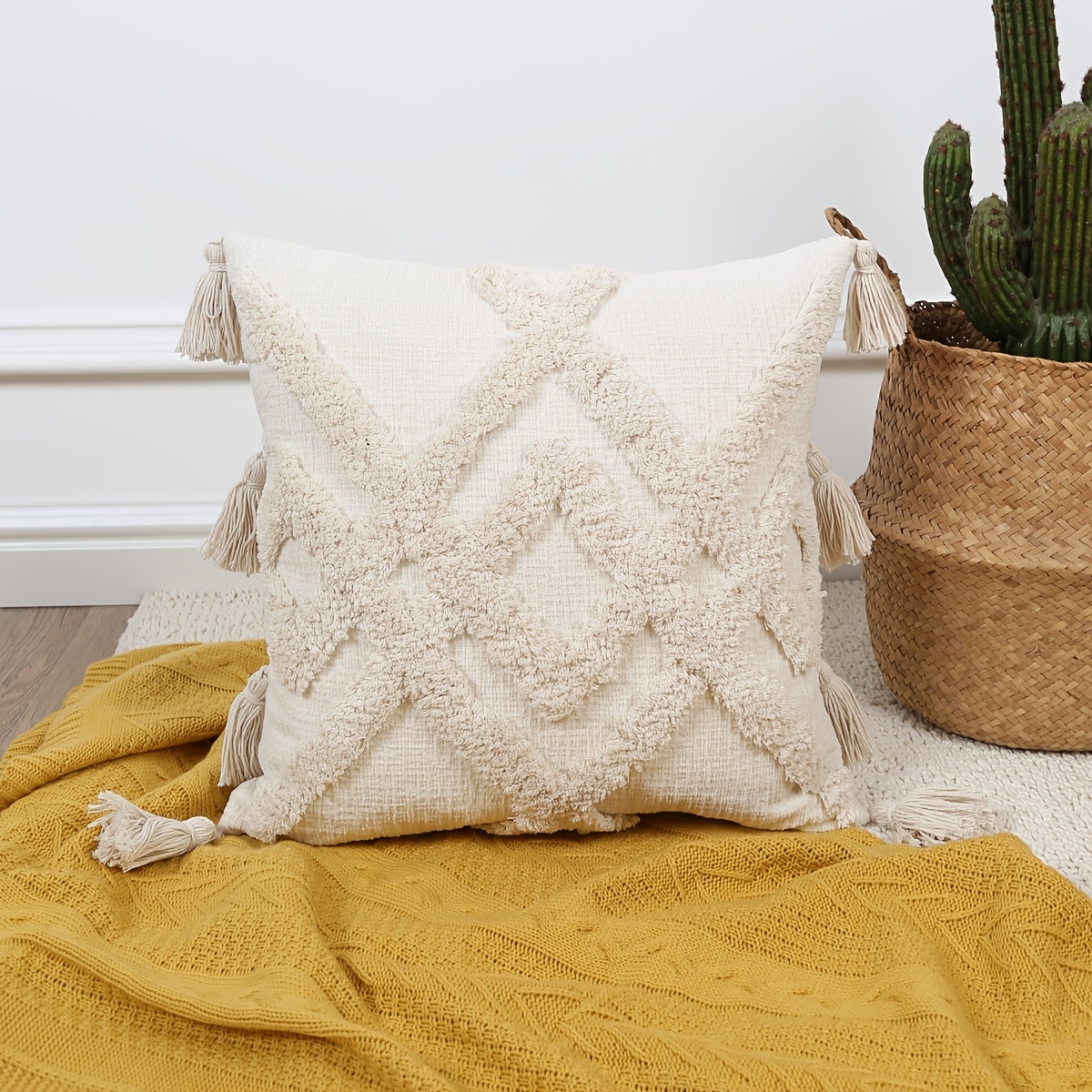 2pcs, Boho Chenille Tufted Throw Pillow Covers, Square White Polyester Decorative Pillow Cases with Tassels for Couch Sofa Bedroom Living Room, 45.72x45.72 cm, No Pillow Insert