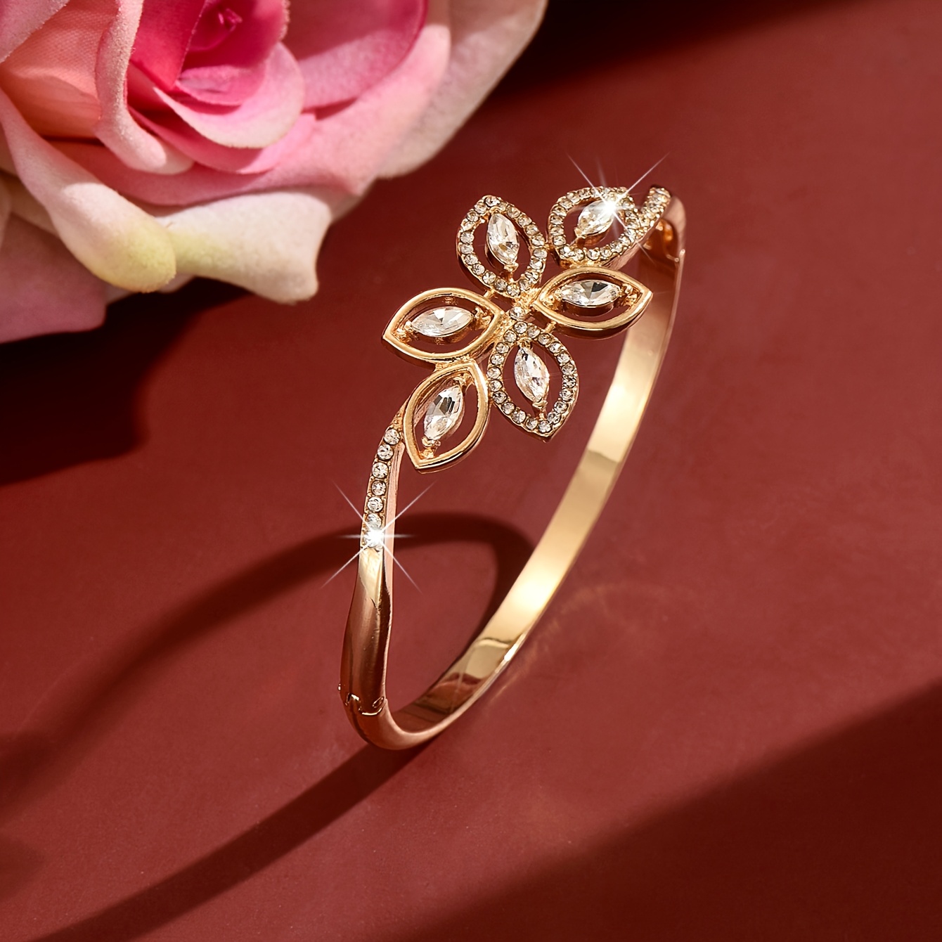Elegant High-End Hollow-Out Bracelet, Perfect for Formal Events