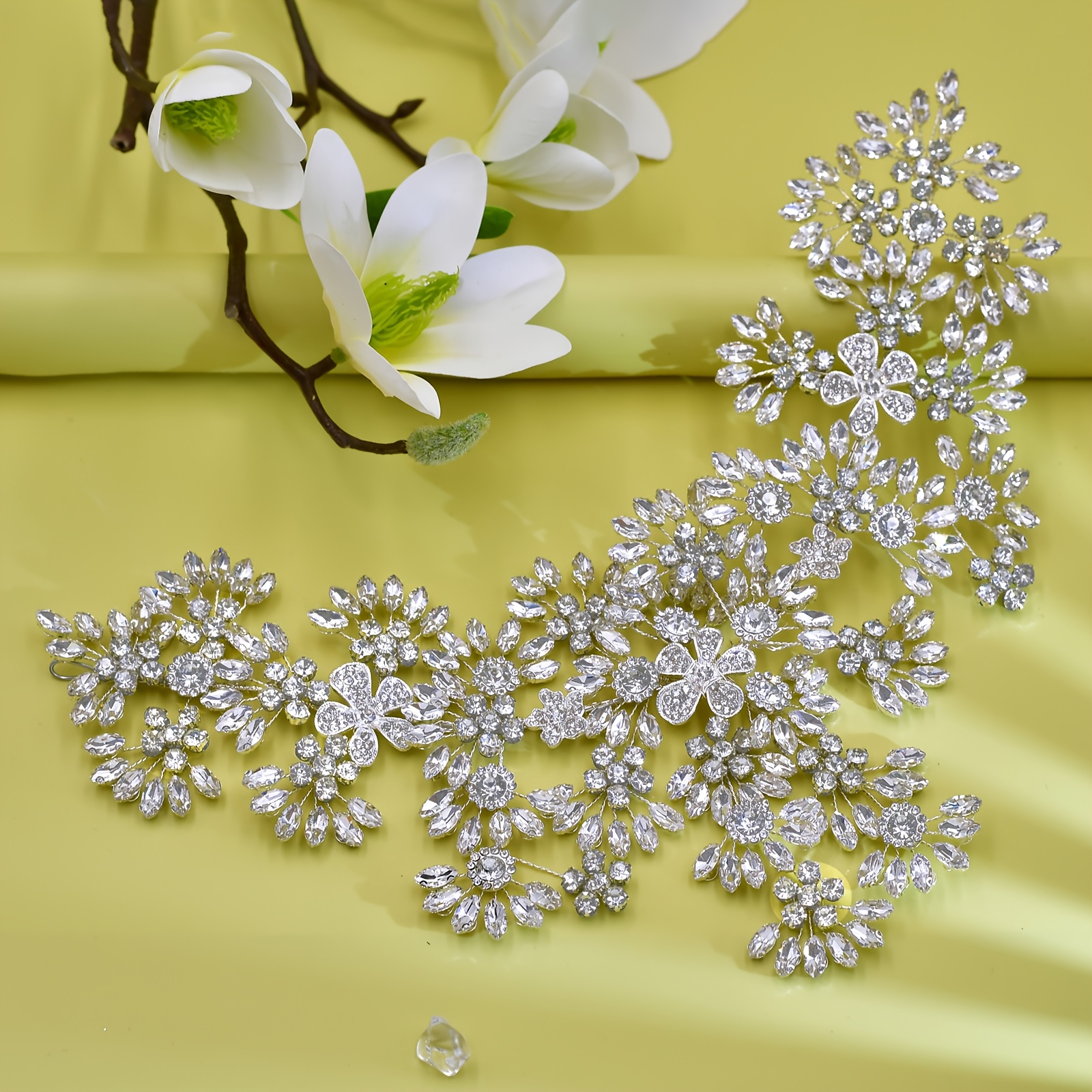 Exquisite Rhinestone Flower and Leaf Hair Accessory