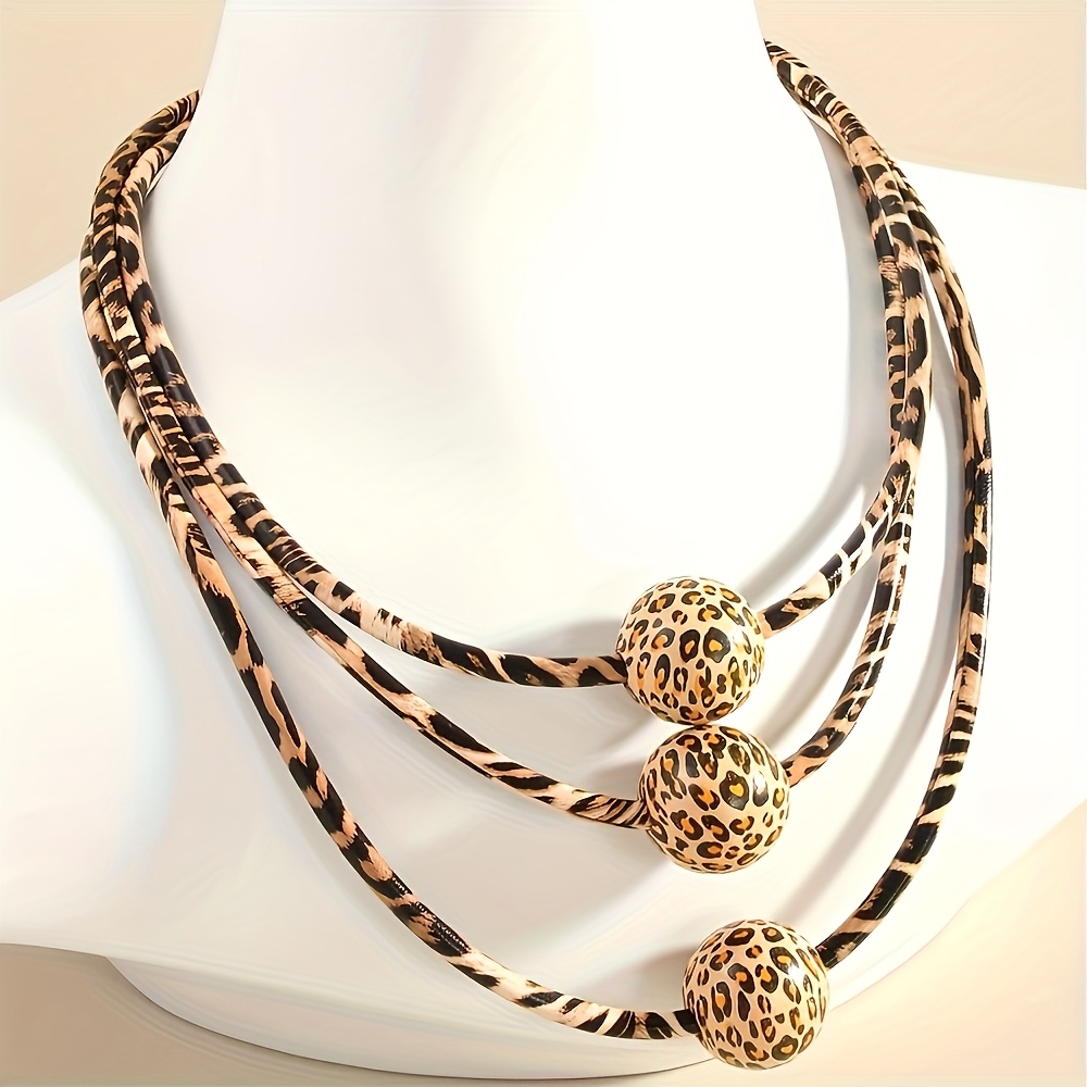 

Leopard Print Leather Rope Necklace Accessories For Women, Fashionable And Sexy Short Necklaces
