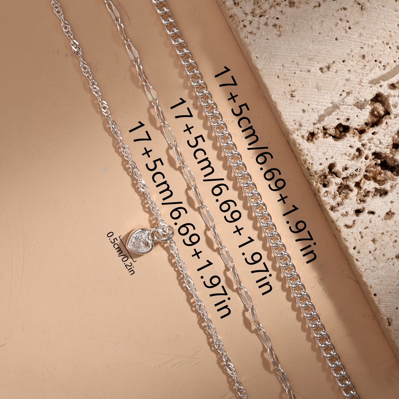 Heart-shaped Pendant Bracelet Set with Inlaid Synthetic Zirconia
