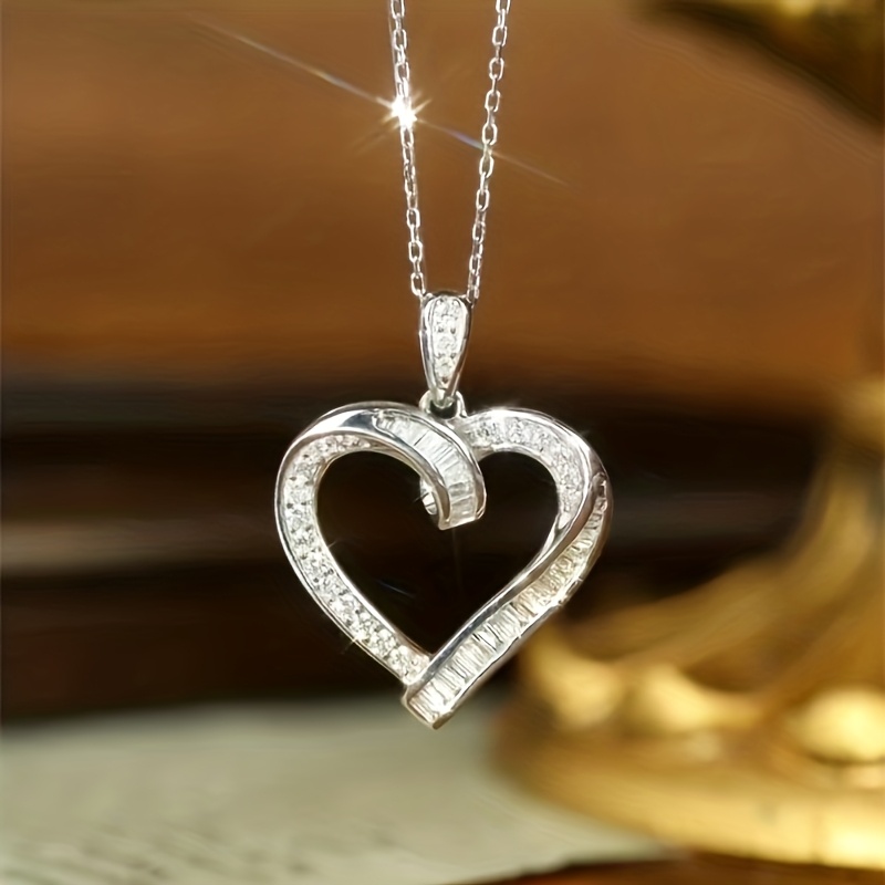 Image of Elegant Zirconia Heart Necklace For Women, Perfect For Daily Wear, Banquets, Weddings, And Valentine's Day Gifts