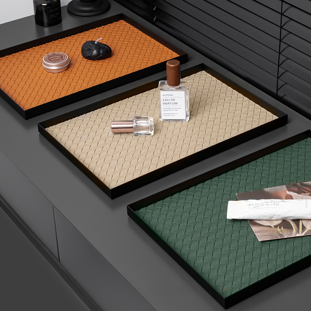 Plateau Décoratif Ovale Doré En Inox - Rangement élégant Pour Salle De Bain, Bijoux, Parfums, Clés (23x9.5 Cm) - 9