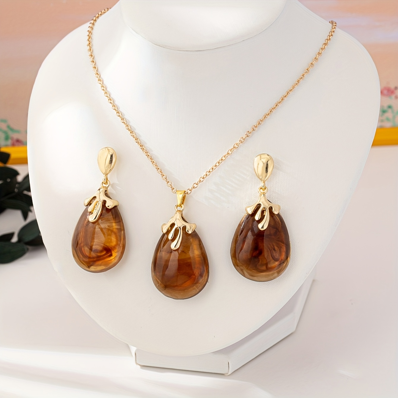 TEMU Ensemble trois pièces Tendance Facile Polyvalent Français Rétro Clous d'oreilles Pendentif Bohème Irrégulier Collier Boucles d'oreilles