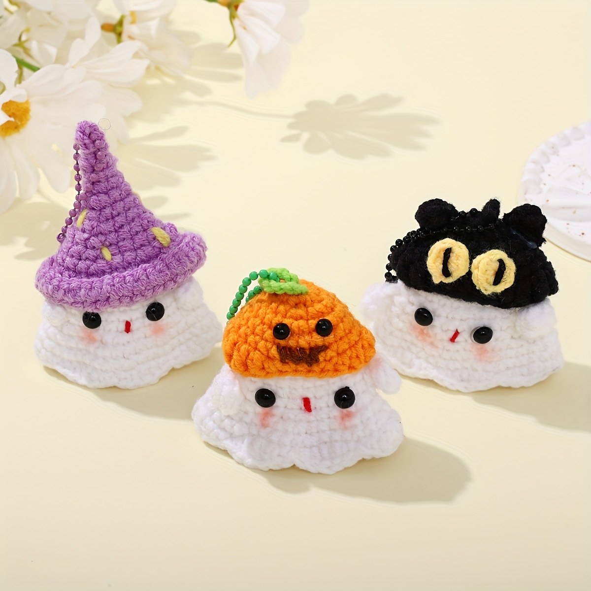 

Themed Yarn Keychain Set - 3pcs Cute With Pumpkin, Black Cat, And Hat Designs - Cartoon-shaped , Animal & Doll Elements - Decorative Family Keyring Pack For Festive Accessories